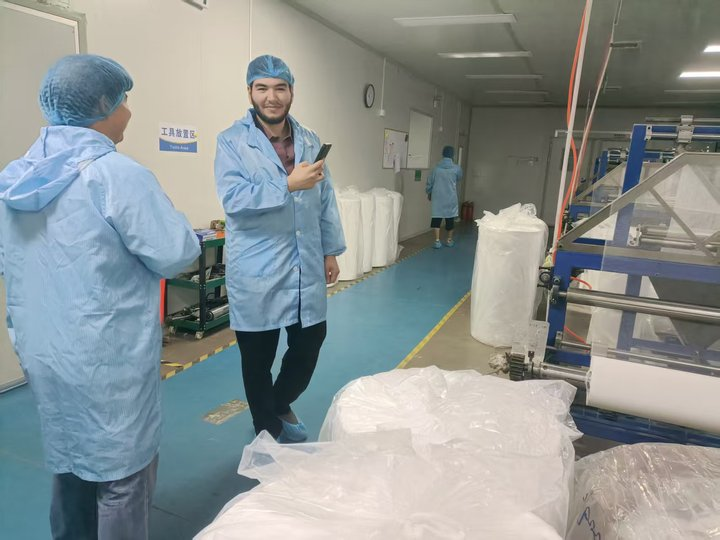 Pemeriksaan Kacang Berita Awan Perdagangan Asing oleh Pelanggan Timur Tengah