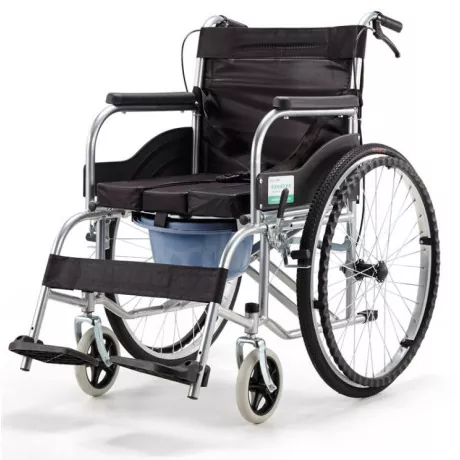 Kerusi Roda Lipat Manual dengan Commode